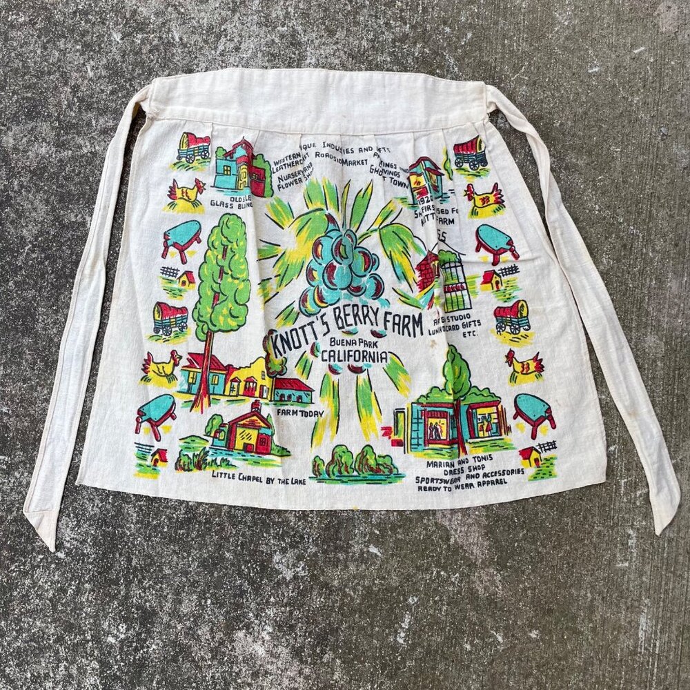 Vintage 60s Kitschy Knotts Berry Farm Cottagecore Homemaker Apron